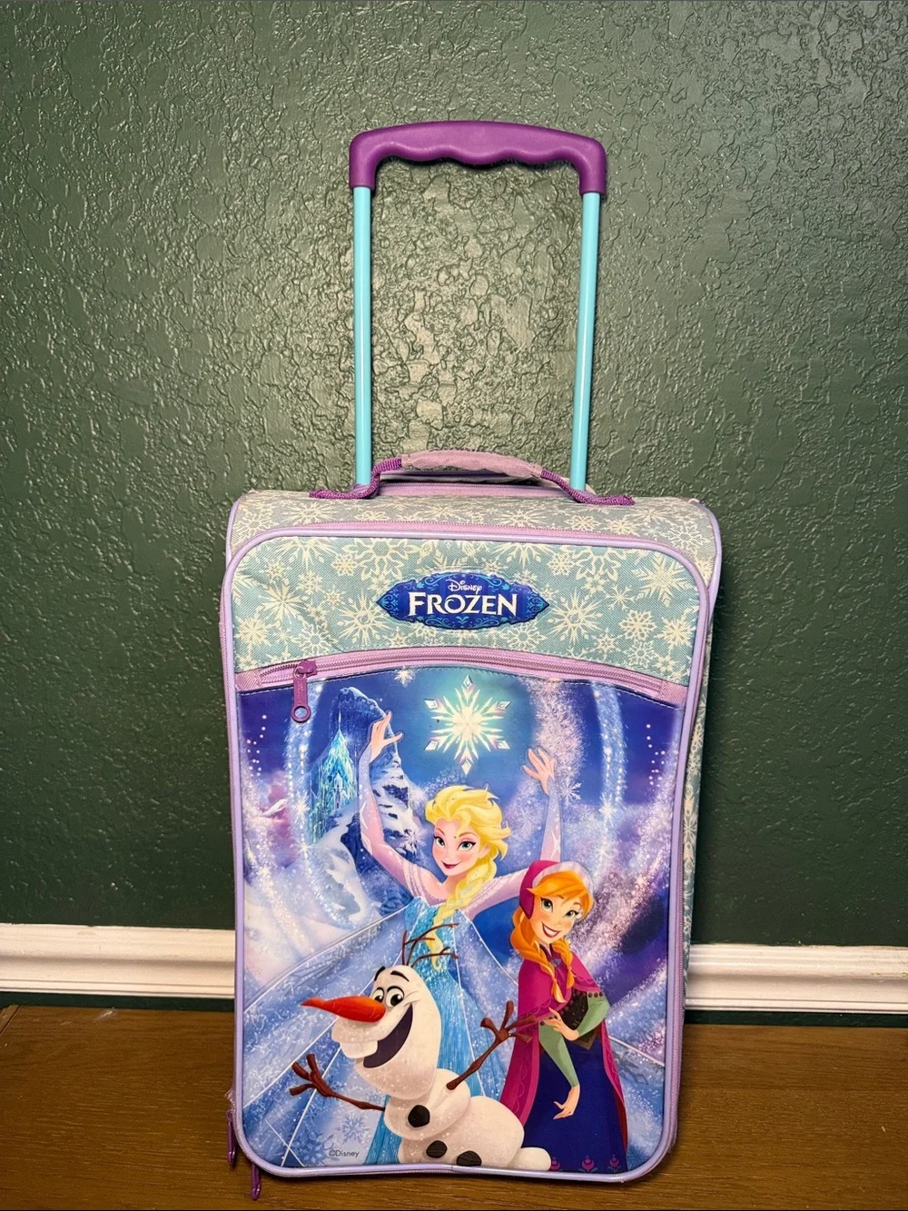 Disney Frozen Carry On Luggage 18